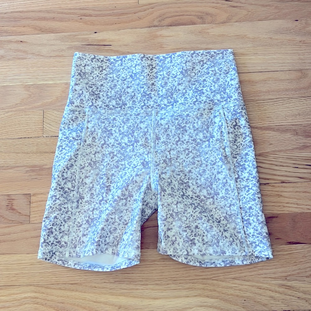 Vuori pocket bike shorts